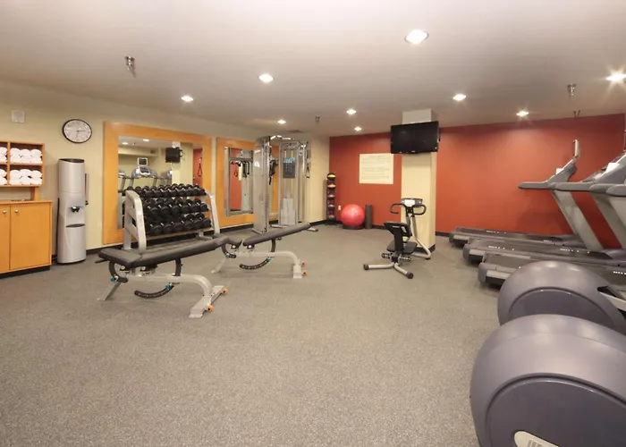Hilton Garden Place Hotel 3*