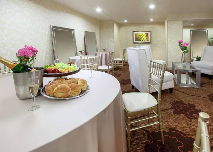 Hotel Hilton Garden Place 3*