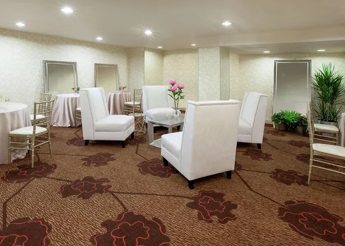 Hilton Garden Place Hotel